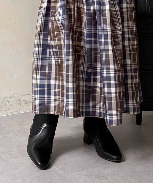 Chez toi(シェトワ)の「ニット切替ショートブーツ(ブーツ・レディース・ブラウン/ブラック・MEDIUM/LARGE/SMALL)」の7枚目の写真