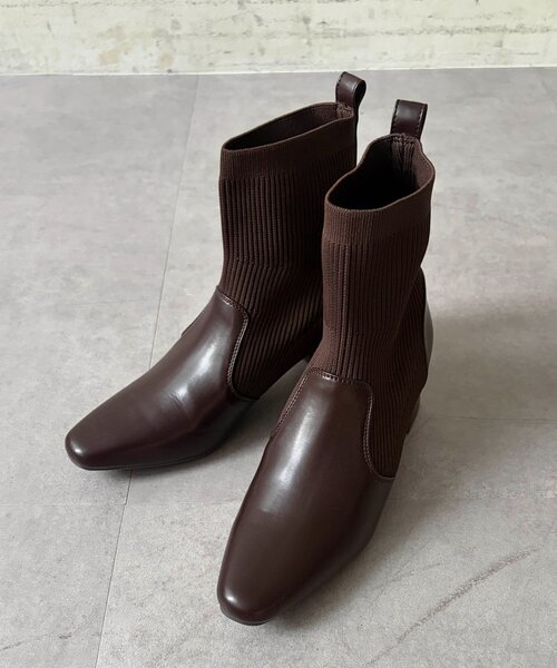 Chez toi(シェトワ)の「ニット切替ショートブーツ(ブーツ・レディース・ブラウン/ブラック・MEDIUM/LARGE/SMALL)」の11枚目の写真
