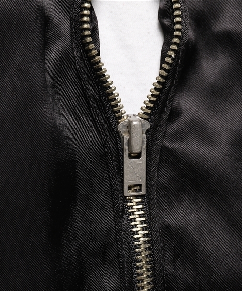 HYSTERIC GLAMOUR(ヒステリックグラマー)の「CR/WHAT’S BEHIND THE MASK刺繍 スカジャン(ブルゾン・メンズ・カーキ/ネイビー/ブラック・LARGE/SMALL/MEDIUM)」の12枚目の写真