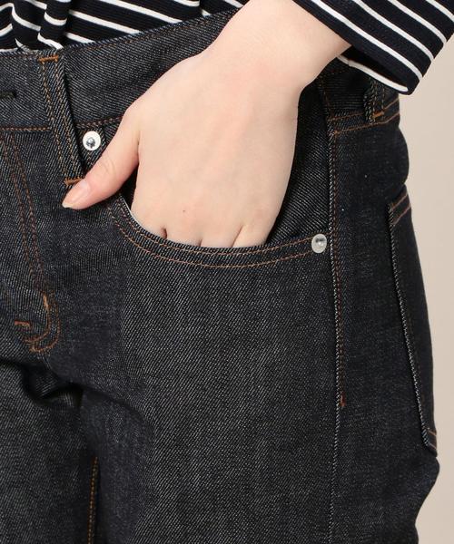 RED CARD TOKYO(レッドカード)の「<RED CARD >Anniversary RINSE デニムパンツ◆(デニムパンツ・レディース・ネイビー・23/24/25)」の11枚目の写真