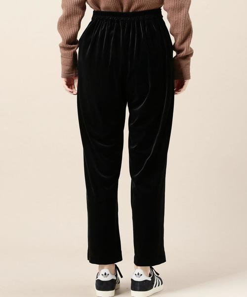 BEAUTY&YOUTH UNITED ARROWS（ビューティーアンドユースユナイテッドアローズ）の「BY ベロア タックワイドパンツ◆（その他パンツ・レディース・ダークグレー/ブラック・SMALL/MEDIUM）」の5枚目の写真