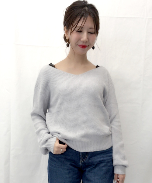 archives（アルシーヴ）の「フェザー片畦両Vプルオーバー（ニット/セーター・レディース・レッド/ブラック/オフホワイト/グレー・MEDIUM）」の3枚目の写真