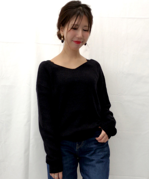 archives（アルシーヴ）の「フェザー片畦両Vプルオーバー（ニット/セーター・レディース・レッド/ブラック/オフホワイト/グレー・MEDIUM）」の2枚目の写真