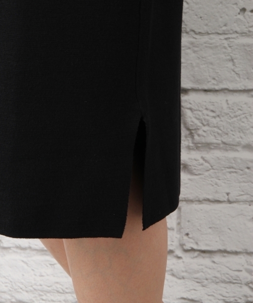 LEPSIM(レプシィム)の「12Gニットセットアップ 748947(ワンピース・レディース・ブラック/グリーン・LARGE/MEDIUM)」の9枚目の写真