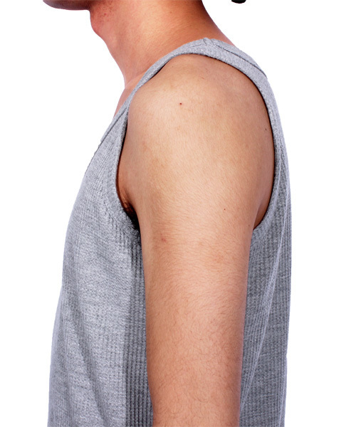 ８(eight)（エイト）の「ワッフル ロング丈 タンクトップ サーマル（タンクトップ・メンズ・グレー/ホワイト/ブラック/カーキ・MEDIUM/X-LARGE/LARGE）」の16枚目の写真