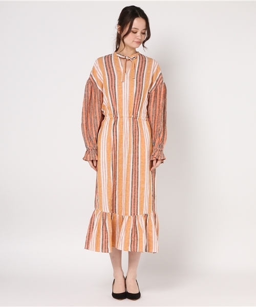 SLY（スライ）の「HAVANA STRIPE VOLUME SLEEVE OP（ワンピース・レディース・オレンジ・1/2）」の2枚目の写真