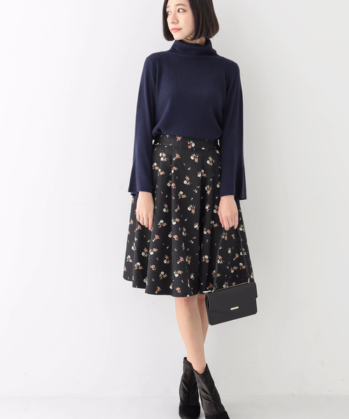 earth music&ecology（アースミュージックアンドエコロジー）の「・ベルスリーブタートルニットプルオーバー（ニット/セーター・レディース・ボルドー/ベージュ/アイボリー/杢グレー/ブラック/ネイビー・L/M）」の13枚目の写真