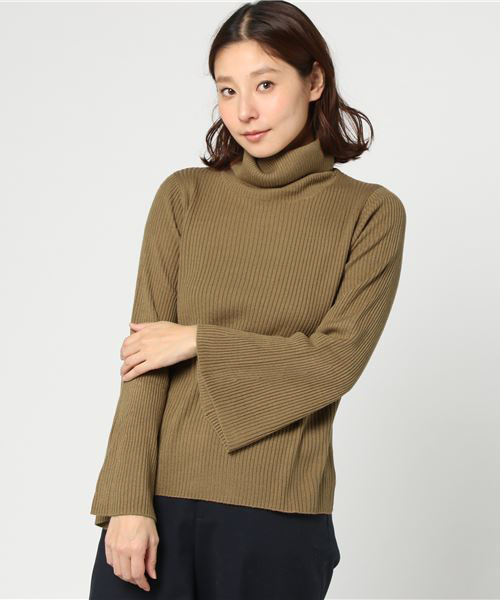 earth music&ecology（アースミュージックアンドエコロジー）の「・ベルスリーブタートルニットプルオーバー（ニット/セーター・レディース・ボルドー/ベージュ/アイボリー/杢グレー/ブラック/ネイビー・L/M）」の5枚目の写真