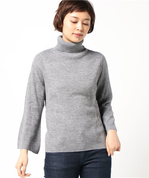 earth music&ecology（アースミュージックアンドエコロジー）の「・ベルスリーブタートルニットプルオーバー（ニット/セーター・レディース・ボルドー/ベージュ/アイボリー/杢グレー/ブラック/ネイビー・L/M）」の4枚目の写真