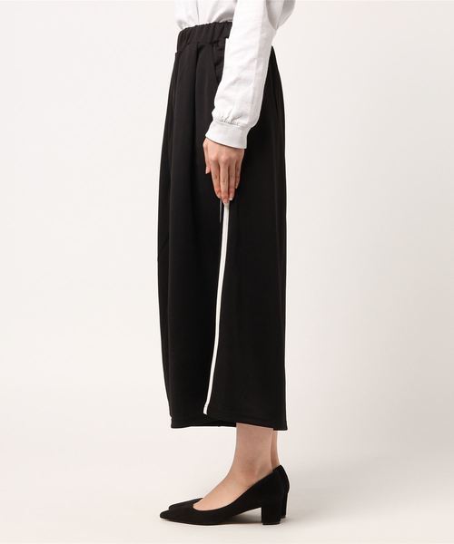 WEGO(ウィゴー)の「WEGO/サイドラインガウチョパンツ(その他パンツ・レディース・ブラック/レッド/ネイビー・FREE)」の5枚目の写真