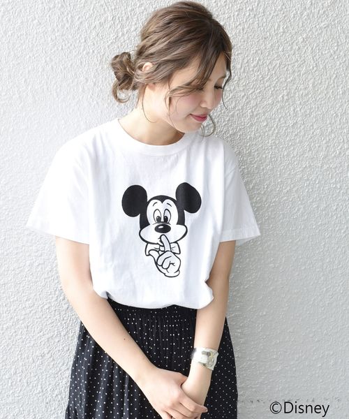 Khaju(カージュ)の「LOVALOT×Khaju:ミッキーマウス/Tシャツ◇(Tシャツ/カットソー・レディース・ブラック/ホワイト系その他/ホワイト/ブラック系その他/ベージュ/ワイン/ホワイト系その他2/ブラック系その他2・ONE SIZE)」の2枚目の写真