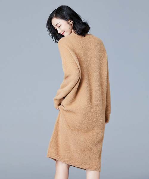 SAISON DE PAPILLON(セゾンドパピヨン)の「Vネックチョーカー風デザインシャギーニットワンピース(ワンピース・レディース・ネイビー/ブラウン/ワインレッド・M/L)」の14枚目の写真