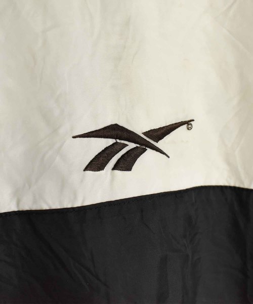 Reebok（リーボック）の「【ヴィンテージ古着】Reebok/リーボック フルジップジャケット（ナイロンジャケット・メンズ・ブラック・MEDIUM）」の7枚目の写真