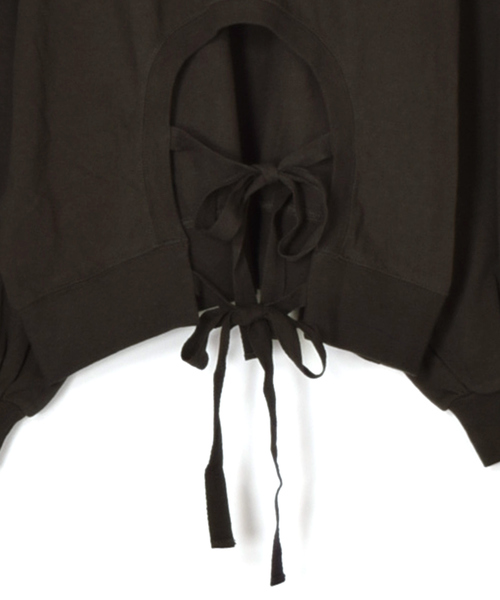 w closet（ダブルクローゼット）の「バックリボンクロップドプルオーバー（スウェット・レディース・グレイッシュベージュ/スミクロ/オフホワイト・FREE）」の19枚目の写真