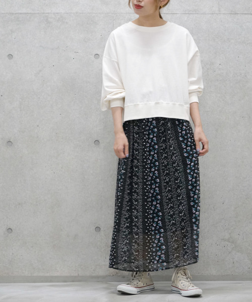 w closet（ダブルクローゼット）の「バックリボンクロップドプルオーバー（スウェット・レディース・グレイッシュベージュ/スミクロ/オフホワイト・FREE）」の22枚目の写真