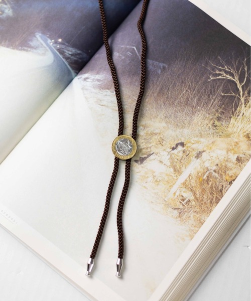 Pledge（プレッジ）の「【Ky】【Pledge（プレッジ）】イタリアコインループタイ（ネックレス・メンズ・ブラック/ブラウン/ベージュ/グリーン/ネイビー/ワインレッド/ブラック系その他/ブルー系その他/ブラウン系その他/ワイン系・FREE）」の4枚目の写真