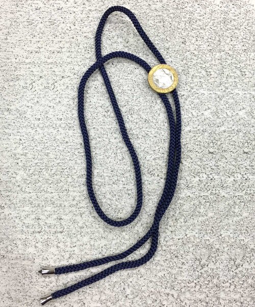 Pledge（プレッジ）の「【Ky】【Pledge（プレッジ）】イタリアコインループタイ（ネックレス・メンズ・ブラック/ブラウン/ベージュ/グリーン/ネイビー/ワインレッド/ブラック系その他/ブルー系その他/ブラウン系その他/ワイン系・FREE）」の7枚目の写真