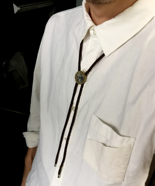 Pledge（プレッジ）の「【Ky】【Pledge（プレッジ）】イタリアコインループタイ（ネックレス・メンズ・ブラック/ブラウン/ベージュ/グリーン/ネイビー/ワインレッド/ブラック系その他/ブルー系その他/ブラウン系その他/ワイン系・FREE）」の3枚目の写真