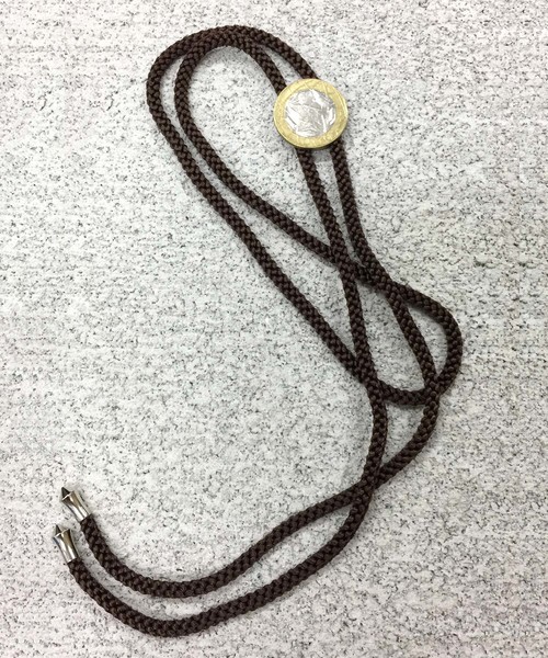 Pledge（プレッジ）の「【Ky】【Pledge（プレッジ）】イタリアコインループタイ（ネックレス・メンズ・ブラック/ブラウン/ベージュ/グリーン/ネイビー/ワインレッド/ブラック系その他/ブルー系その他/ブラウン系その他/ワイン系・FREE）」の18枚目の写真