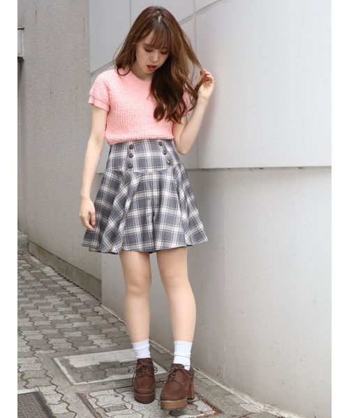 dazzlin(ダズリン)の「スクールチェックフレアショートパンツ(その他パンツ・レディース・ベージュ/グレー・SMALL/MEDIUM)」の8枚目の写真
