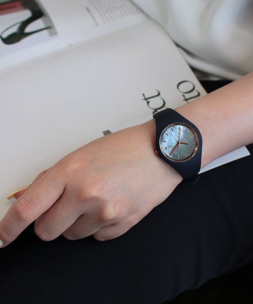 ICE WATCH(アイスウォッチ)の「「Ice-Watch アイスウォッチ」【ブランド累計54万本突破】 ICE pearl アイスパール スモール サイズ 3Hands(アナログ腕時計・レディース・ホワイト/ネイビー/グレー/ピンク/ホワイト×ピンク・SMALL/MEDIUM/X-SMALL)」の16枚目の写真