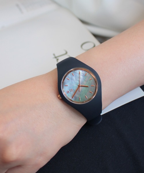 ICE WATCH(アイスウォッチ)の「「Ice-Watch アイスウォッチ」【ブランド累計54万本突破】 ICE pearl アイスパール スモール サイズ 3Hands(アナログ腕時計・レディース・ホワイト/ネイビー/グレー/ピンク/ホワイト×ピンク・SMALL/MEDIUM/X-SMALL)」の15枚目の写真