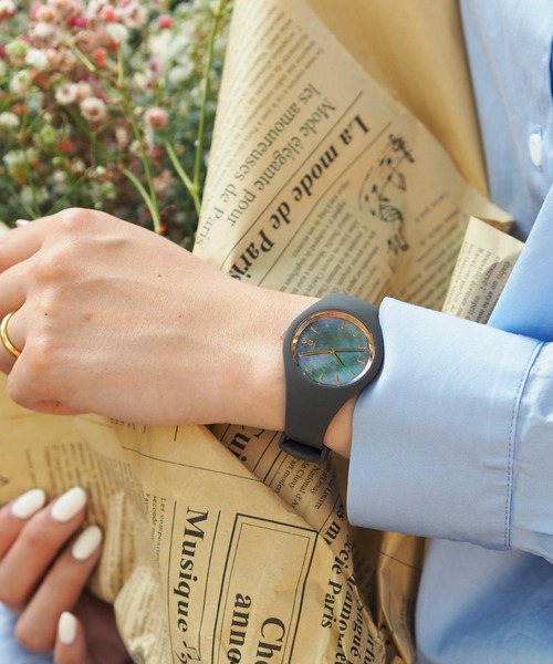 ICE WATCH(アイスウォッチ)の「「Ice-Watch アイスウォッチ」【ブランド累計54万本突破】 ICE pearl アイスパール スモール サイズ 3Hands(アナログ腕時計・レディース・ホワイト/ネイビー/グレー/ピンク/ホワイト×ピンク・SMALL/MEDIUM/X-SMALL)」の11枚目の写真