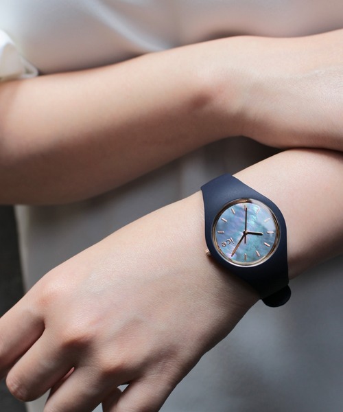 ICE WATCH(アイスウォッチ)の「「Ice-Watch アイスウォッチ」【ブランド累計54万本突破】 ICE pearl アイスパール スモール サイズ 3Hands(アナログ腕時計・レディース・ホワイト/ネイビー/グレー/ピンク/ホワイト×ピンク・SMALL/MEDIUM/X-SMALL)」の18枚目の写真