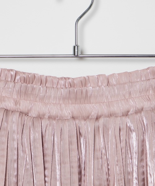 WEGO（ウィゴー）の「WEGO/ミルキーサテンプリーツロングスカート（スカート・レディース・アイボリー/ライトピンク/ライトパープル/グリーン系その他・FREE）」の6枚目の写真