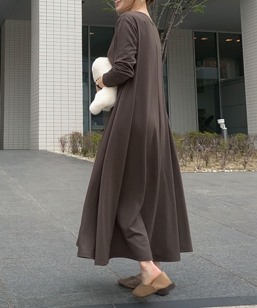 KOBE LETTUCE(コウベレタス)の「ロングスリーブカットソーAラインフレアワンピース(ワンピース・レディース・モカ/カーキ/ブラウン系その他/ブラック系その他・M/L/S)」の16枚目の写真