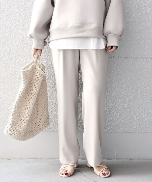 SHIPS（シップス）の「〈手洗い可能〉ストレッチウエストフリルパンツ◇（その他パンツ・レディース・ベージュ/ネイビー/ライトグリーン/ピンク系その他・SMALL/MEDIUM/LARGE/X-SMALL）」の2枚目の写真