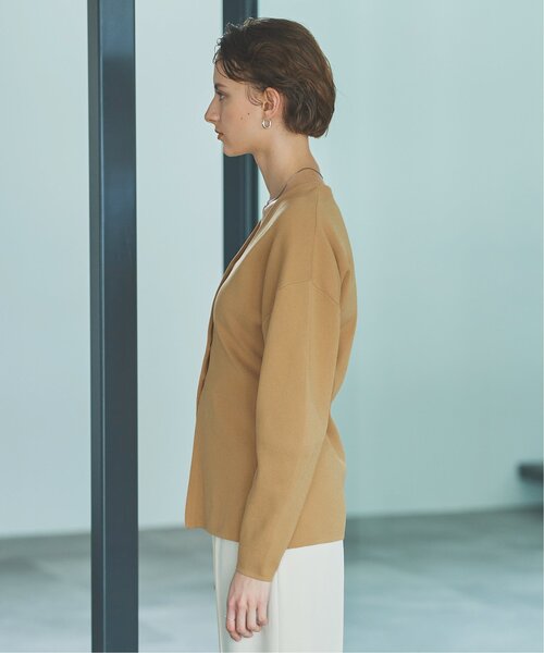 EMMA LIMBER(エマリンバー)の「Vneck Slit Cardigan(カーディガン/ボレロ・レディース・ライトカーキ/ブラウン・FREE)」の16枚目の写真