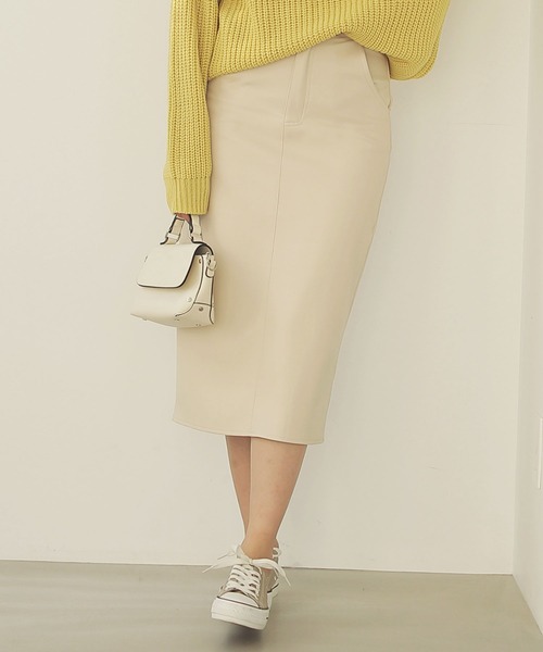 KOBE LETTUCE（コウベレタス）の「バックスリットフェイクレザータイトスカート（スカート・レディース・ホワイト系その他/ブラウン/ブラック・FREE）」の2枚目の写真