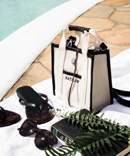 BAYFLOW(ベイフロー)の「ミニスクエアコンチョロゴトート-パイピング(トートバッグ・レディース・ブラック/ピンク/イエロー/ブルー/ライトグリーン/ラベンダー・FREE)」の2枚目の写真