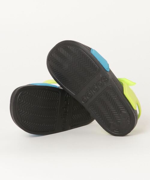 adidas（アディダス）の「アディダス adidas ADILETTESANDALK（サンダル・キッズ・ブラック×イエロー・21.0cm/22.0cm/17.0cm/19.0cm/18.0cm/20.0cm）」の3枚目の写真