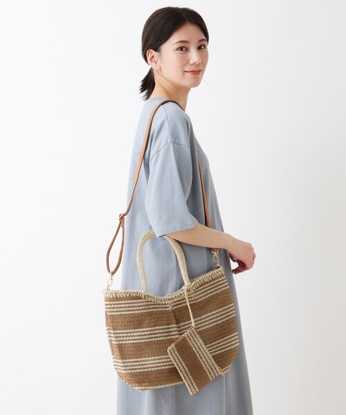 SHOO・LA・RUE（シューラルー）の「◆【ポーチ付】ペーパータックボーダー2WAYトート（トートバッグ・レディース・ブラック系2/ネイビー系2/ピンク系7/ブラウン系3/チャコール/ベージュ系その他2・00）」の14枚目の写真