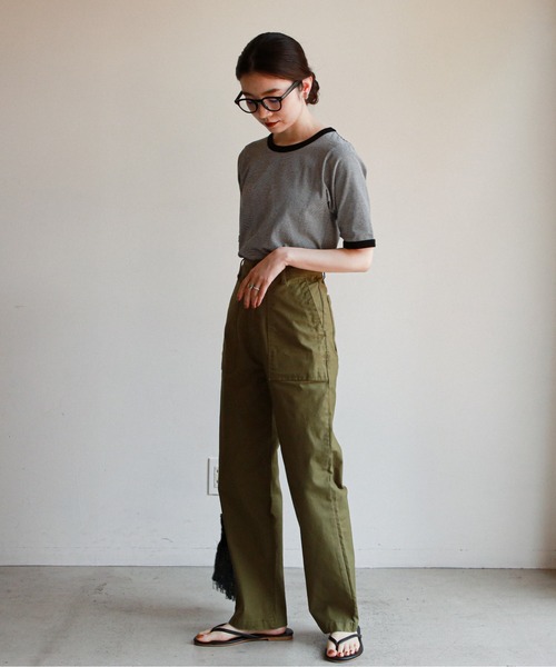 feepur（フェピュール）の「配色パイピング細ボーダーTee（Tシャツ/カットソー・レディース・ブラック/ブルー/クリーム/ブルーグレー・MEDIUM）」の6枚目の写真