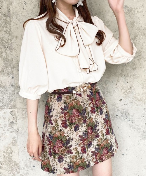 apres jour（アプレジュール）の「パイピングボウタイブラウス【ZOZOTOWN限定アイテム】（シャツ/ブラウス・レディース・オフホワイト/アイボリー/ブラック・X-LARGE/フリー）」の13枚目の写真