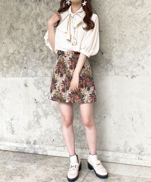 apres jour（アプレジュール）の「パイピングボウタイブラウス【ZOZOTOWN限定アイテム】（シャツ/ブラウス・レディース・オフホワイト/アイボリー/ブラック・X-LARGE/フリー）」の16枚目の写真