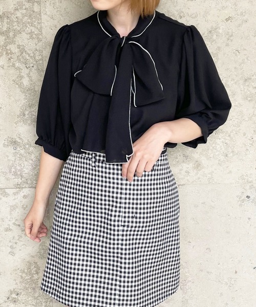 apres jour（アプレジュール）の「パイピングボウタイブラウス【ZOZOTOWN限定アイテム】（シャツ/ブラウス・レディース・オフホワイト/アイボリー/ブラック・X-LARGE/フリー）」の17枚目の写真