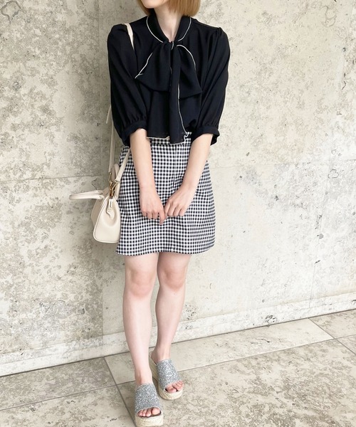 apres jour（アプレジュール）の「パイピングボウタイブラウス【ZOZOTOWN限定アイテム】（シャツ/ブラウス・レディース・オフホワイト/アイボリー/ブラック・X-LARGE/フリー）」の20枚目の写真