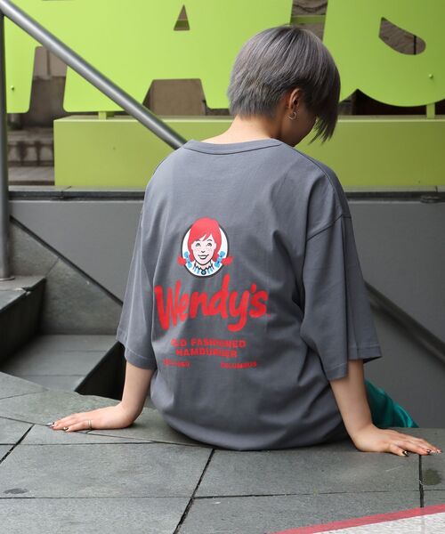 NAVAL(ナバル)の「Wendy's LOGO PRINT SHORT SLEEVE TEE(Tシャツ/カットソー・メンズ・チャコール/ホワイト/ブルーグレー・MEDIUM/LARGE)」の1枚目の写真