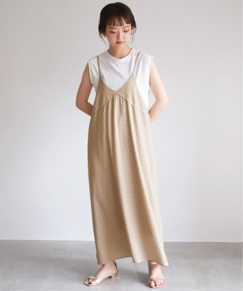 SLOBE IENA(スローブイエナ)の「フレアキャミワンピース【手洗い可能】◆(ワンピース・レディース・ブラック/ベージュ/アイボリー・36/38)」の6枚目の写真