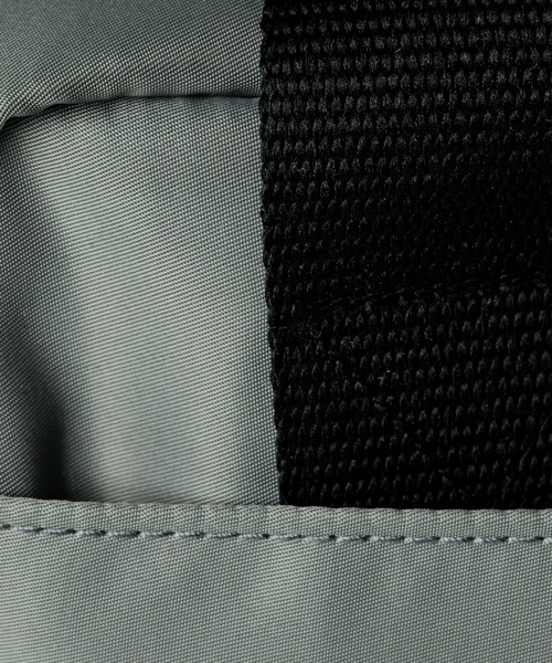 G-STAR（ジースター）の「CAMERA BAG/ショルダーバッグ（ショルダーバッグ・メンズ・グレー・ONE SIZE）」の5枚目の写真
