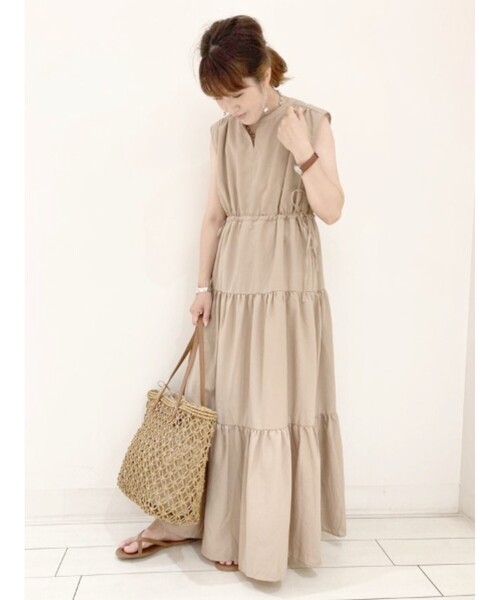 DRESKIP(ドレスキップ)の「◆ティア-ドマキシワンピース(ワンピース・レディース・グレー系その他/サンドベージュ/ブルー・02/03)」の12枚目の写真