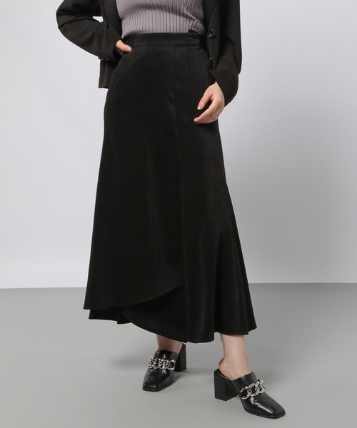 PAGEBOY(ページボーイ)の「スモークベロアマーメイドスカート(スカート・レディース・ブラック/ブルー系その他/グレイッシュベージュ/グリーン系その他・FREE)」の5枚目の写真