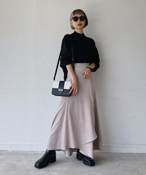 PAGEBOY(ページボーイ)の「スモークベロアマーメイドスカート(スカート・レディース・ブラック/ブルー系その他/グレイッシュベージュ/グリーン系その他・FREE)」の15枚目の写真