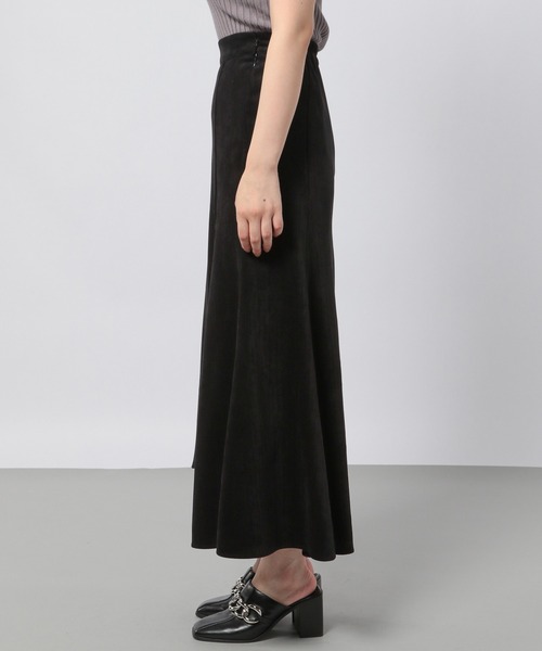 PAGEBOY(ページボーイ)の「スモークベロアマーメイドスカート(スカート・レディース・ブラック/ブルー系その他/グレイッシュベージュ/グリーン系その他・FREE)」の11枚目の写真