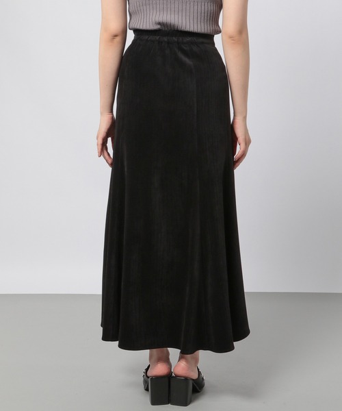 PAGEBOY(ページボーイ)の「スモークベロアマーメイドスカート(スカート・レディース・ブラック/ブルー系その他/グレイッシュベージュ/グリーン系その他・FREE)」の18枚目の写真