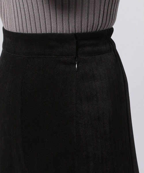 PAGEBOY(ページボーイ)の「スモークベロアマーメイドスカート(スカート・レディース・ブラック/ブルー系その他/グレイッシュベージュ/グリーン系その他・FREE)」の10枚目の写真